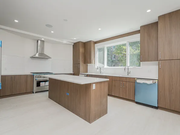 1753 East 21st Street image 14 of 49