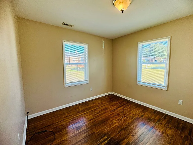 106 Springs St — Photo 11