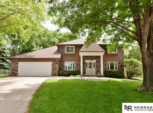 15021 Karen Cir, Omaha, NE 68137