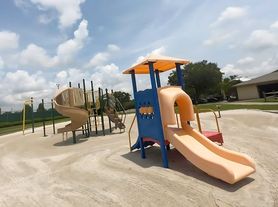 6084 Willowpointe Cir