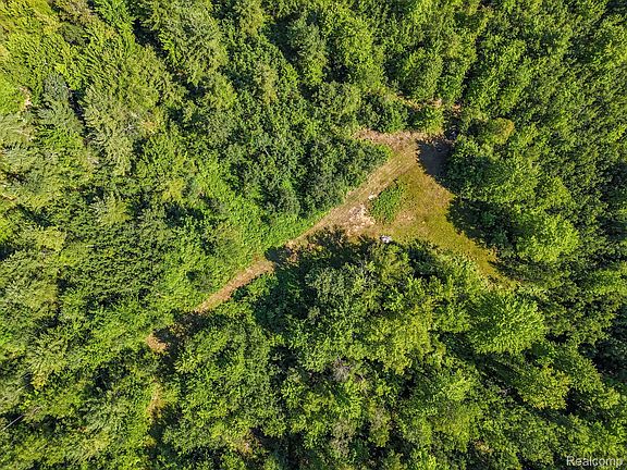 5th image of 2738 S Thompsonville Rd