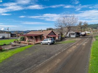 168 Breezy Ln, Roseburg, OR 97470