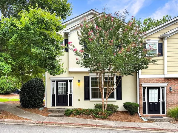 137 Riverstone Commons Cir, Canton, GA 30114