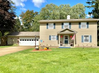 600 N Fall River Dr, Coldwater, MI 49036