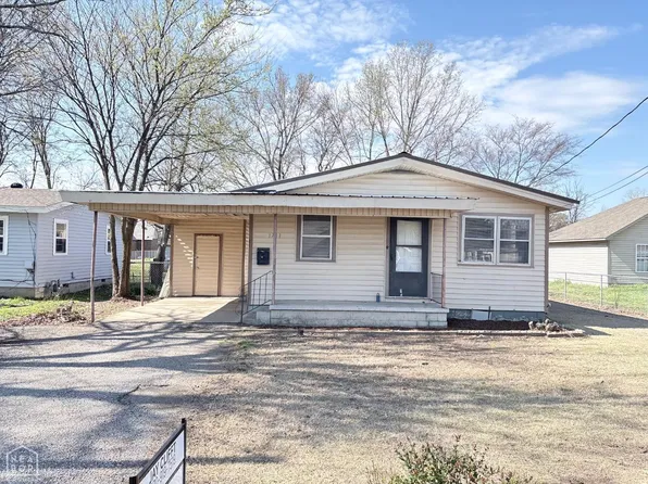 1711 Henry St, Jonesboro, AR 72401