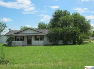 753 Longhollow Rd, Dale, TX 78616