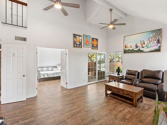 5th image of 10665 Escobar Dr
