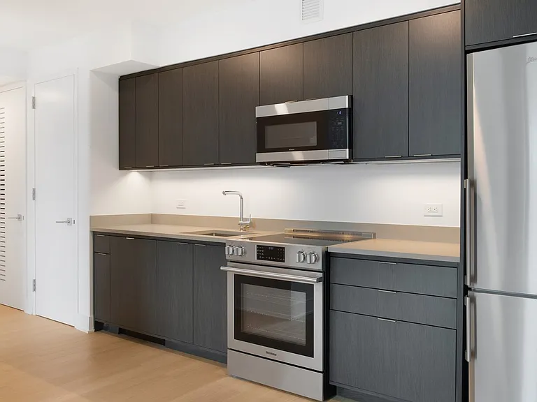 662 Pacific St #12Q — Photo 6