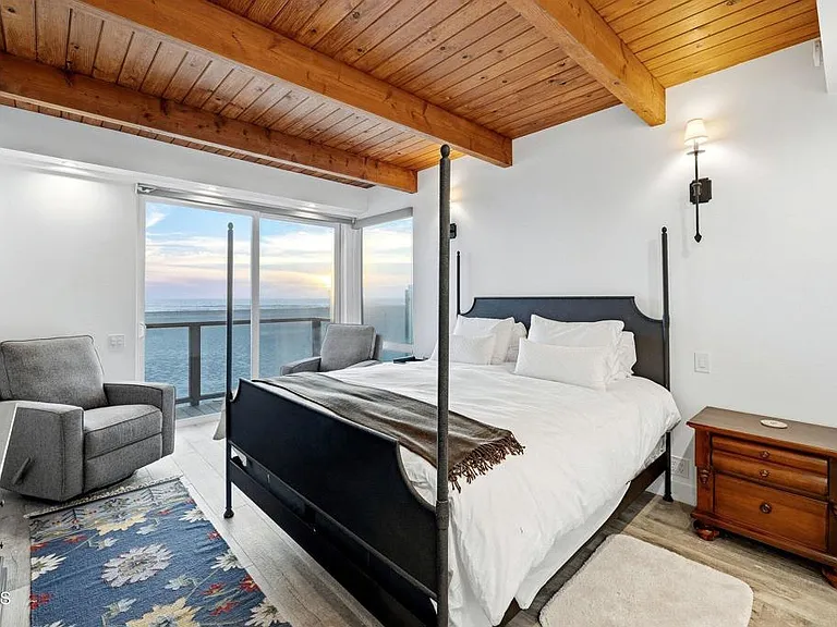 3373 Ocean Dr — Photo 37