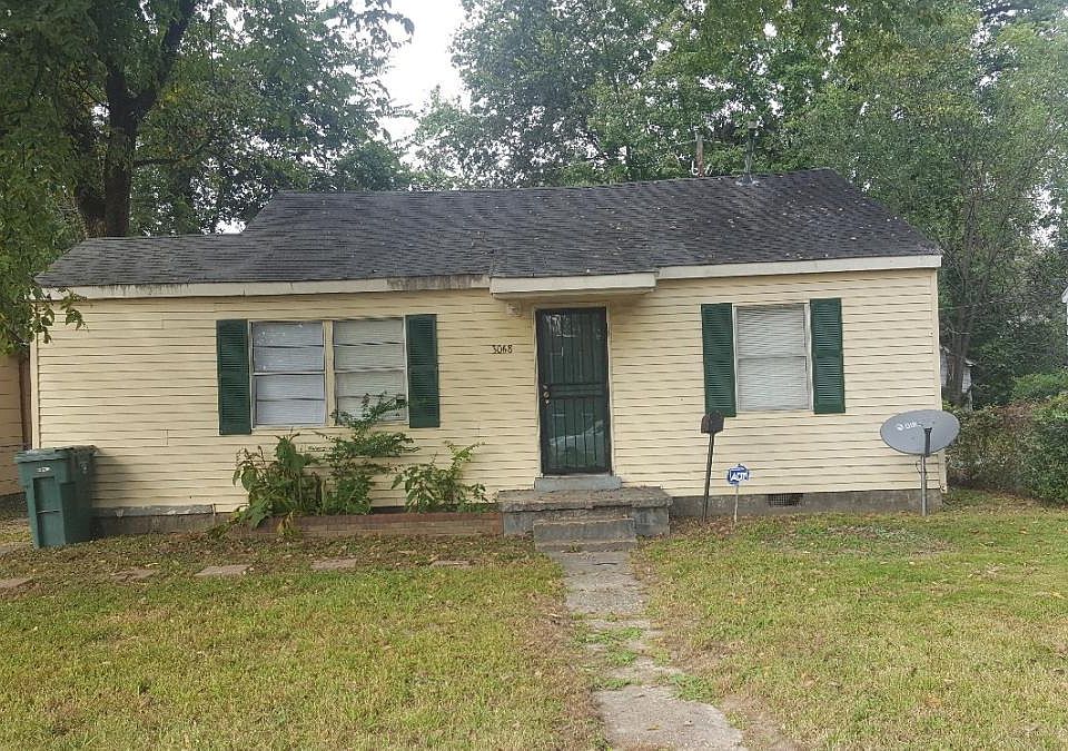 1st image of 3068 Manhattan Ave
