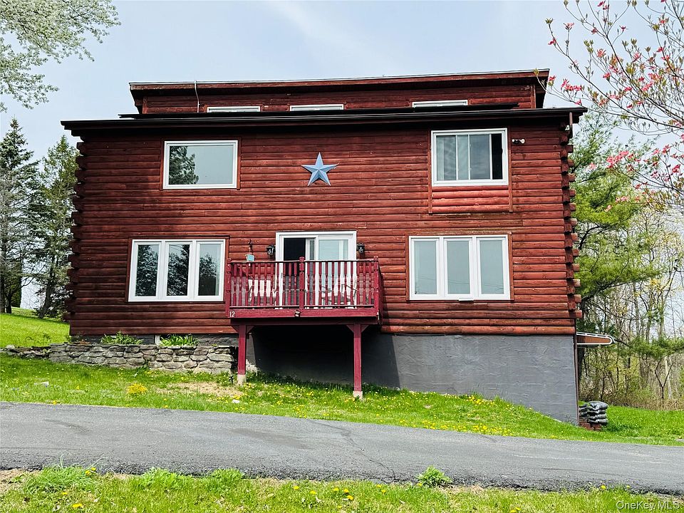 1st image of 12 Wyms Heights Drive