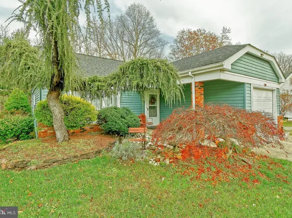 103 Buckingham Dr, Southampton, NJ 08088