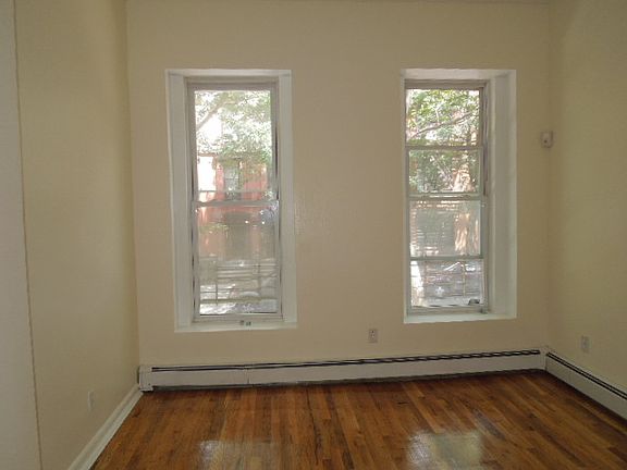 4th image of 68 Clifton Pl #1