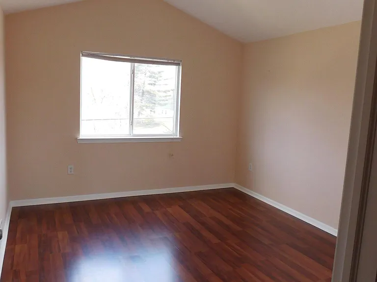 821 Brandon Ave — Photo 6