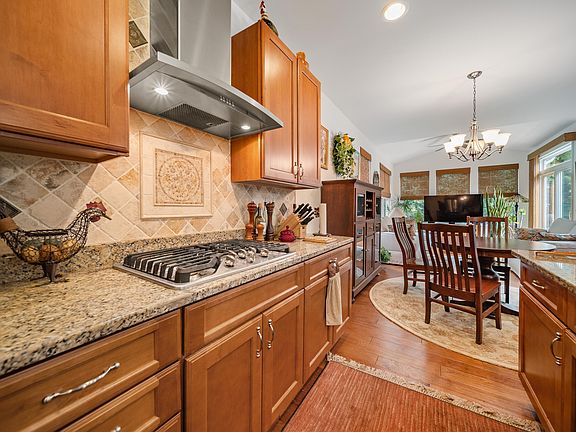 5th image of 49080 Garden Ln #12