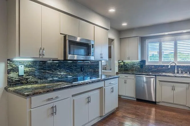 632 San Tomas Way — Photo 3