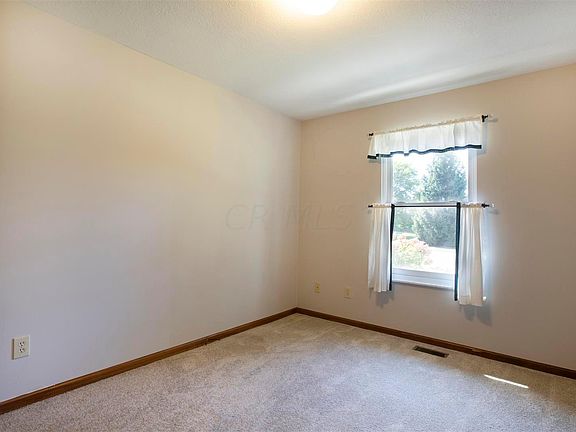 3rd image of 12049 Auburn Ct NW