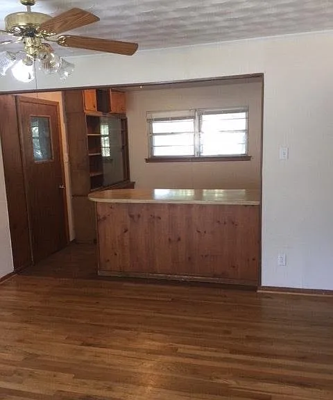5329 Lucille St — Photo 9