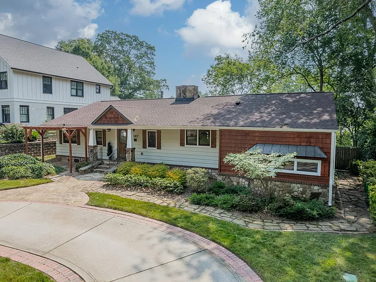 3147 Windsor Dr — Photo 32