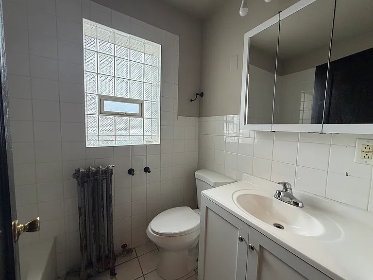 7952 S Ashland Ave #2F — Photo 10