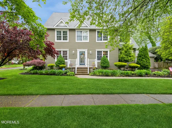 59 Roosevelt Circle W, Red Bank, NJ 07701