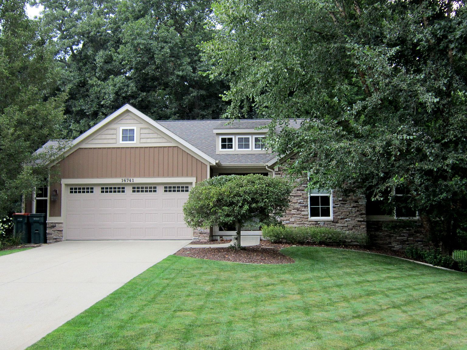 16741 Stoneway Dr, Nunica, MI 49448 Zillow