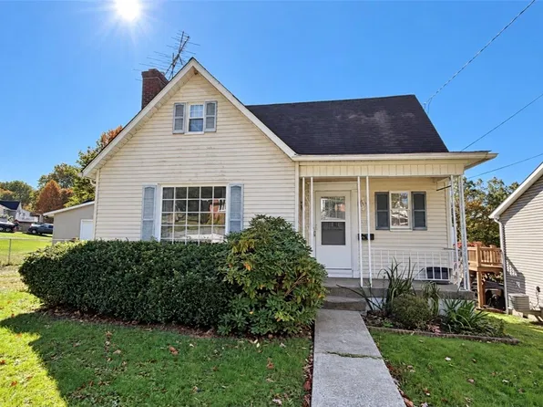 808 Davidson Ave, Connellsville, PA 15425
