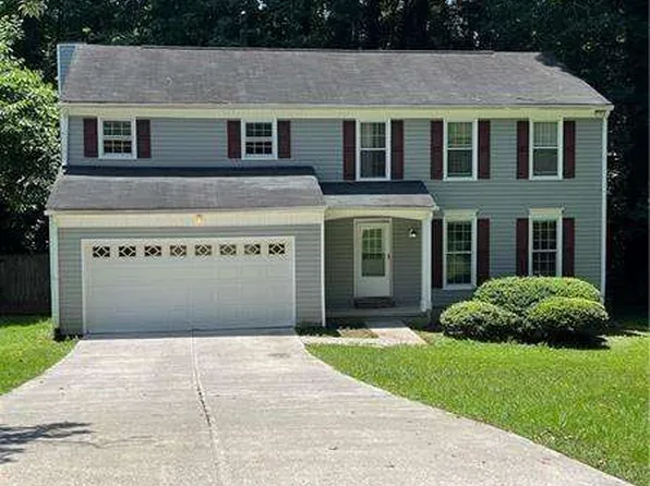 4500 Woodlawn Lake Dr, Marietta, GA 30068