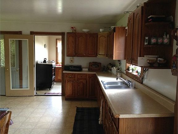 5th image of 277 Hillside Dr