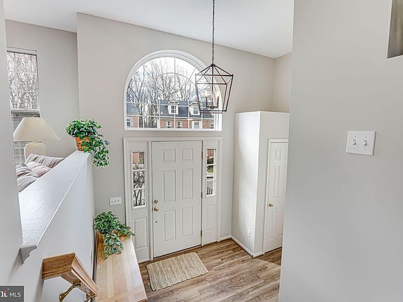 5th image of 8918 Day Lilly Ct