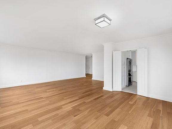 4th image of 211 E 70th St APT 30A