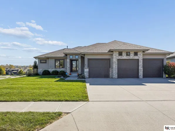 8904 N 172nd St, Bennington, NE 68007