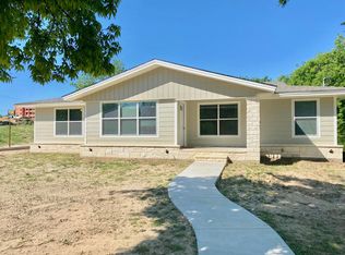 320 E Clinton St, Dublin, TX 76446