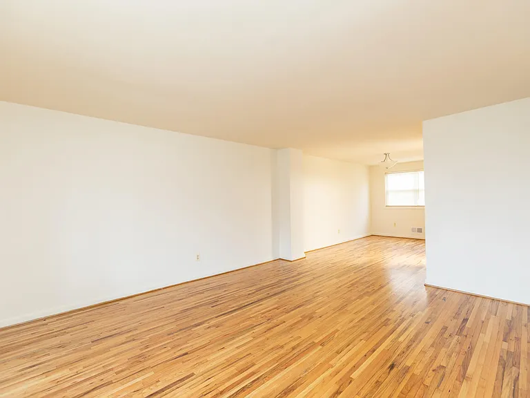 Foxridge Townhomes — Photo 4