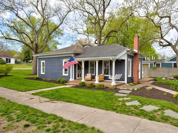 118 S Spring St, Douglas, MI 49406