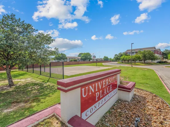 517 Sw Pkwy #103, College Station, TX 77840