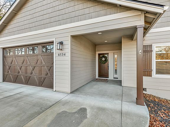 3rd image of 6534 Rogue River Dr