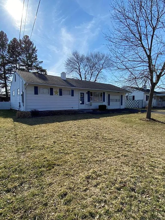 207 Bowers Dr photo 1