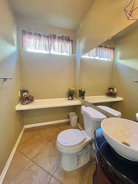 4 bed, 2.5 bath, 2814 sqft, $3,450 — Photo 4