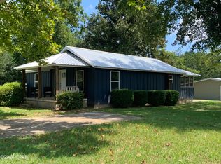 2098 River Rd, Sneads, FL 32460