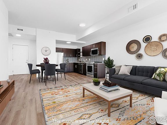 3rd image of 1707 Walnut St #206