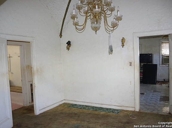 5th image of 950 E DREXEL AVE