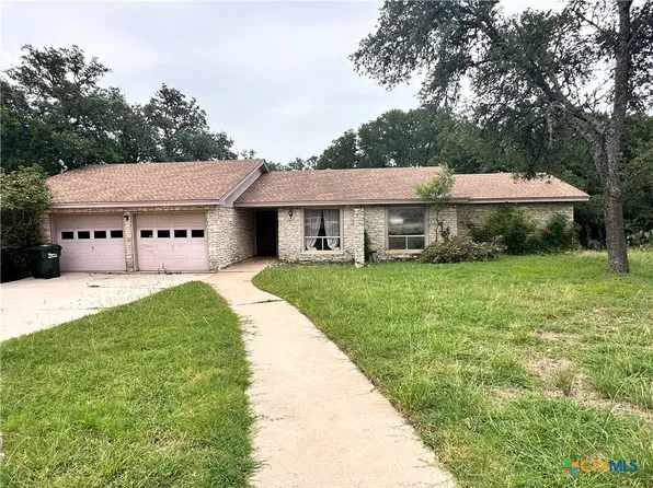 202 Oak Ridge Dr, San Marcos, TX 78666