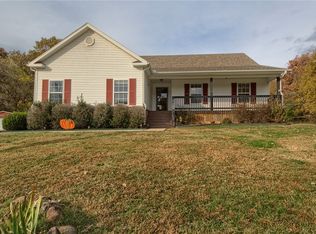 17021 Ua Beef Farm Rd, Fayetteville, AR 72704