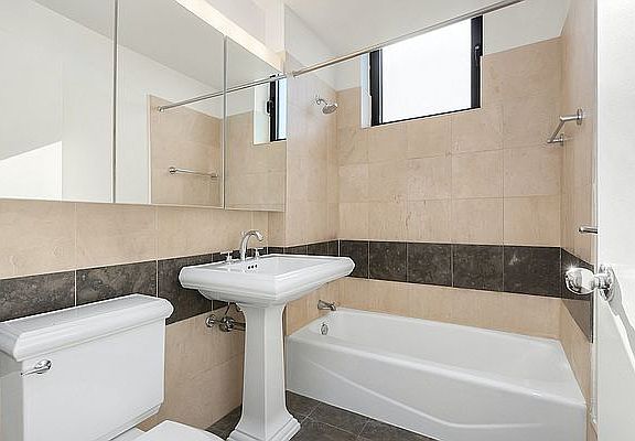 5th image of 1 Union Sq S APT 19O