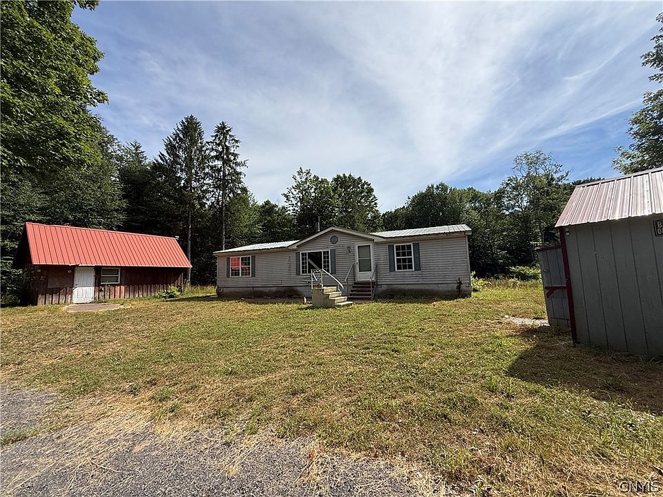 1st image of 10 Whispering Oaks Ln