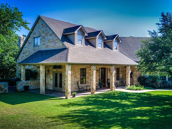3rd image of 235 River Creek Ln