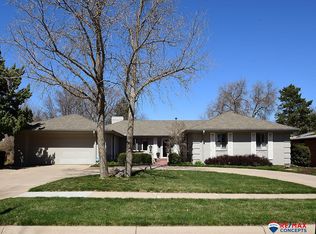 7220 Lincolnshire Rd, Lincoln, NE 68506