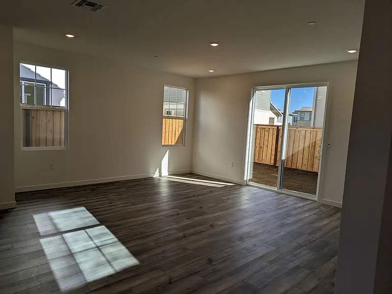 2468 Lake Club Dr — Photo 10