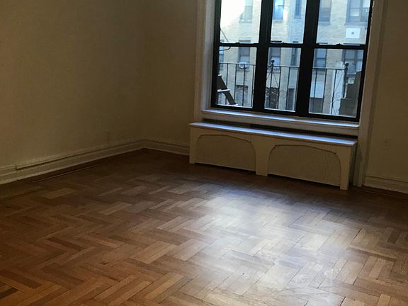 5th image of 14430 35th Ave #D62